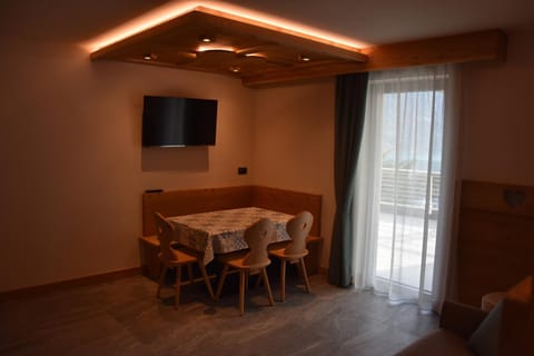 Communal lounge/ TV room, TV and multimedia