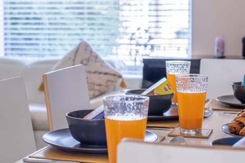 Dining area, Breakfast