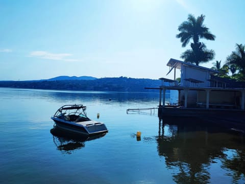 Room in House - Dream House on Lake Tequesquitengo Chambre d’hôte in Tequesquitengo