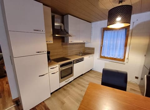 Kitchen or kitchenette, oven, stove