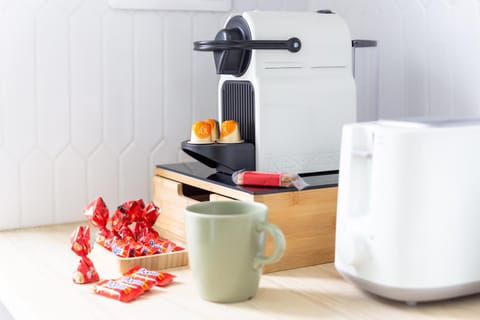 Coffee/tea facilities, Kitchen or kitchenette, toaster