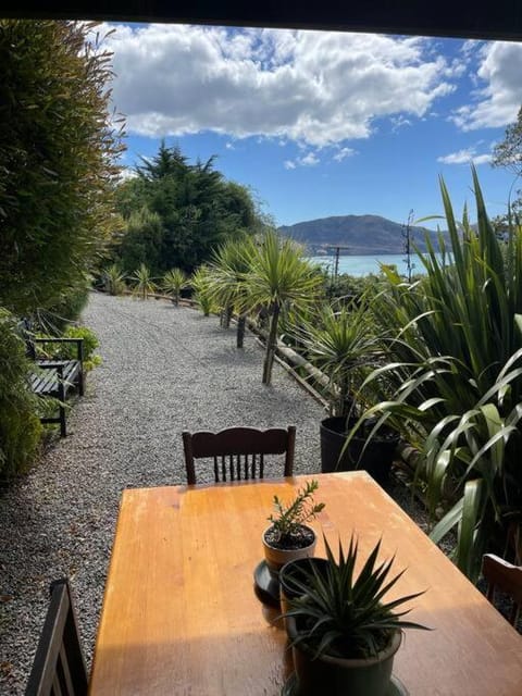 Marine Bach - Diamond Harbour House in Christchurch