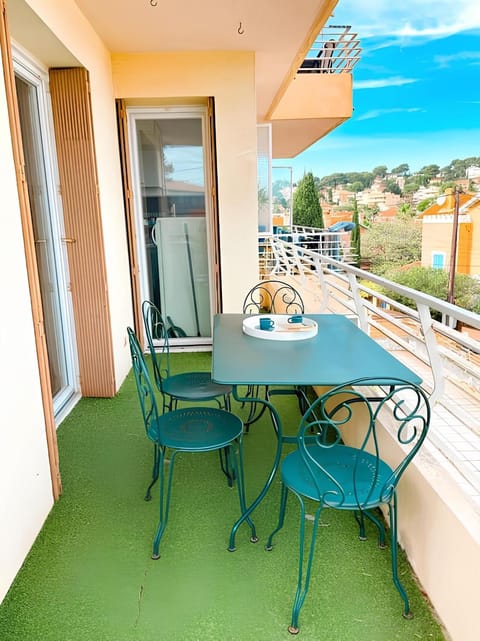 Day, View (from property/room), Balcony/Terrace, Dining area