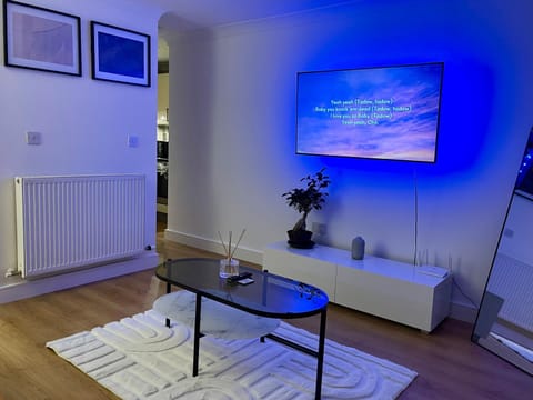 TV and multimedia, Living room, internet