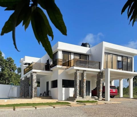 Property building, View (from property/room), Balcony/Terrace, Parking