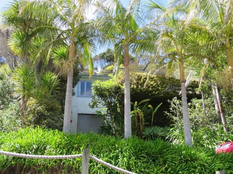 The Blue Bach on Coopers Beach House in Northland