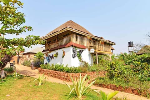 Property building, Spring, Day, Garden, Garden view