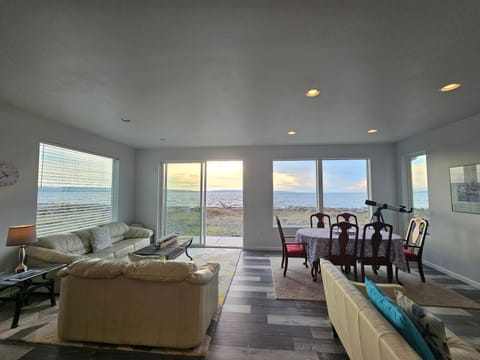 Natural landscape, Living room