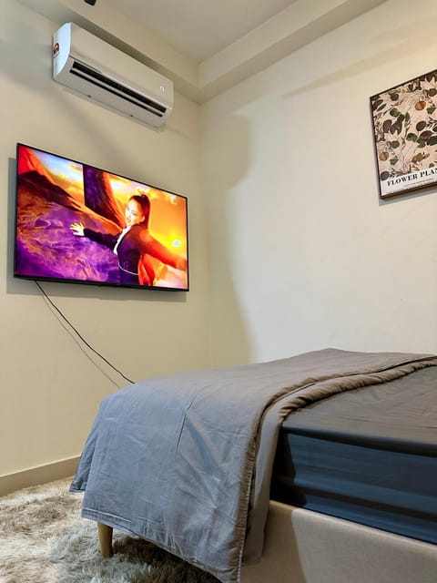 Bed, TV and multimedia, Evening entertainment, air conditioner