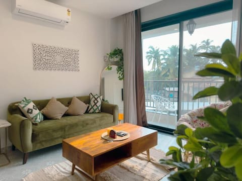 Siwaa Stays, a spacious 1 BHK apartment just 5 mins to Candolim beach in the heart of North Goa, Candolim Apartment in Candolim