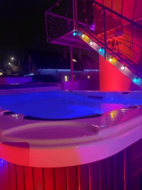 Night, Hot Tub, Pool view, Swimming pool