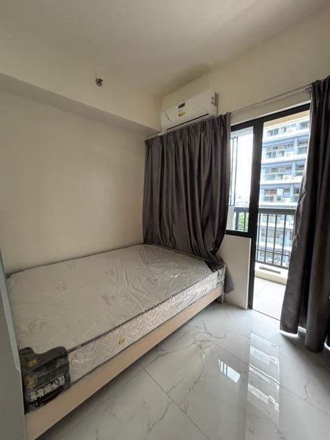 1BR Sunnyplace Near Airport Hotel in Pasay