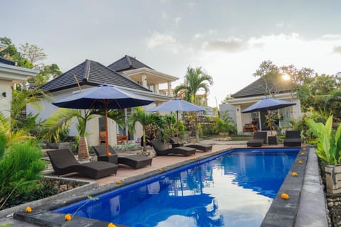 Property building, Pool view, Swimming pool