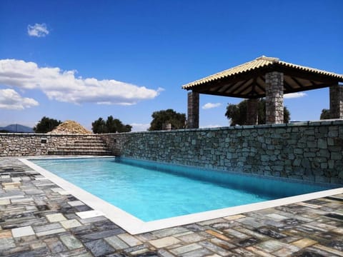 Kbel Sea View Villa 4br private pool near beach Villa in Messenia