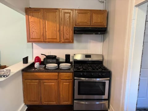 Cozy Updated 4BR Apartment in DC Apartment in District of Columbia