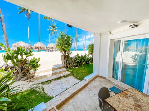 Patio, Balcony/Terrace, Garden view