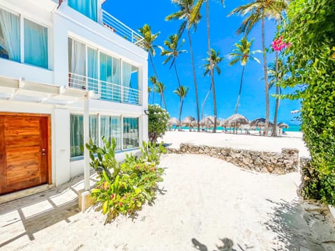 Property building, Beach, Sea view