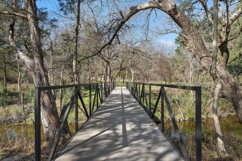 Ruby Dell Ranch - Just 10 mins from downtown Waco House in Bellmead