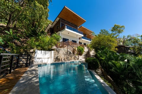 Property building, Garden, Garden view, Pool view, Swimming pool