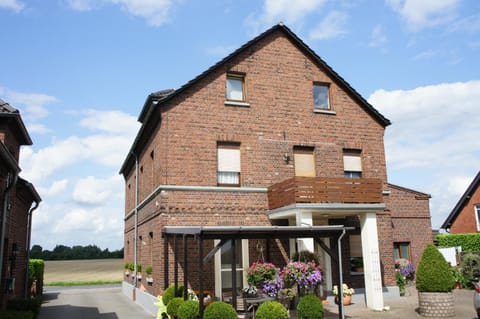 Ferienwohnung Pöttershof Condo in Krefeld