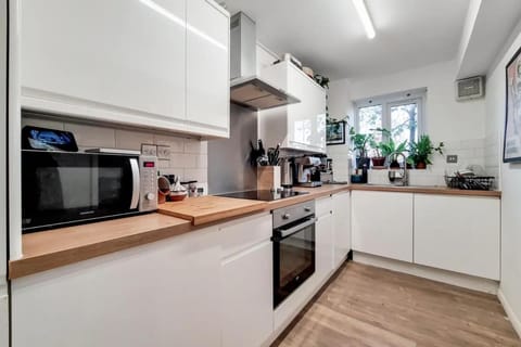 Londwell, Canary Wharf Riverfront Chic Apartment Apartment in London Borough of Lewisham