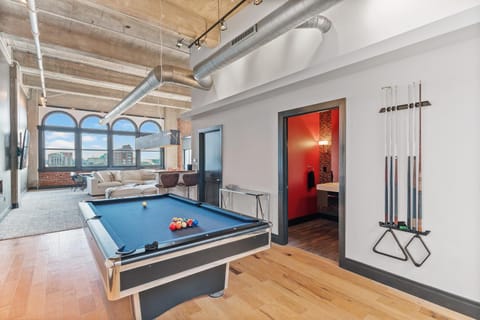 STL CITY Penthouse House in Saint Louis