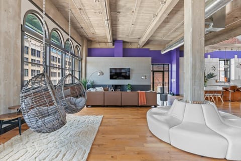 STL CITY Penthouse House in Saint Louis