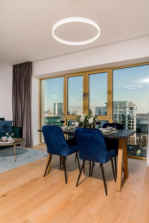 Living room, Dining area, City view, City view