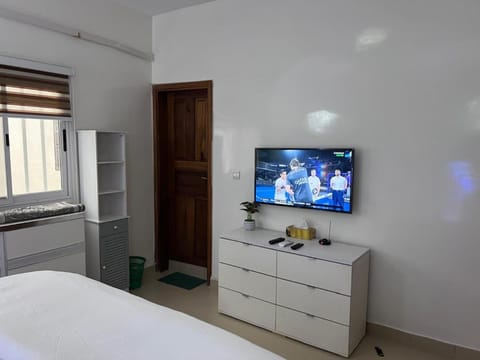 Toilet, TV and multimedia, Bedroom