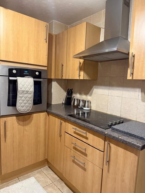 Families, Relocation, Sleeps 4 Apartment in Wolverhampton