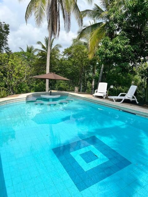 Garden view, Pool view, Swimming pool, sunbed