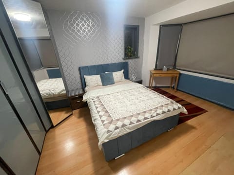 Modern and cosy room in quiet home Vacation rental in Edgware