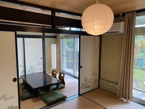 読谷喜名ハウス Apartment in Okinawa Prefecture