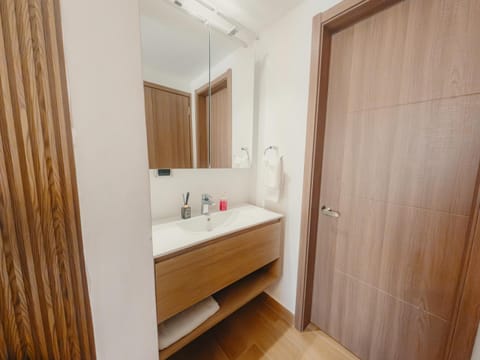 Bathroom, wardrobe