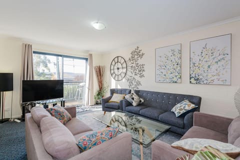 Silvertrees 2 1 McLure Cir House in Jindabyne