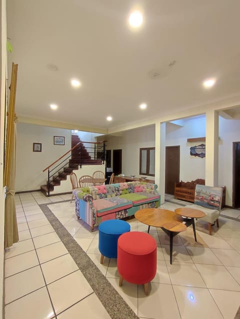 Maribaya Family Guest House Syariah Bed and Breakfast in Lembang