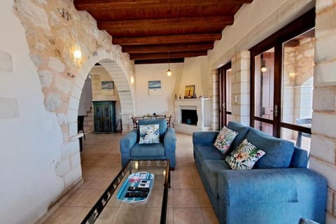 Villa Anais Charming Stone House Villa in Almyrida