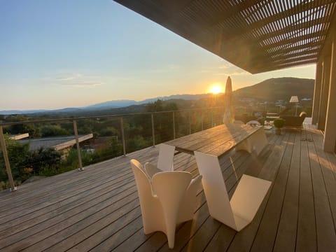 Day, Natural landscape, View (from property/room), Balcony/Terrace, Living room, Mountain view, Sunset