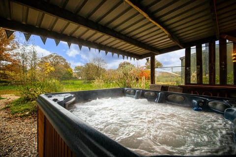 Day, Natural landscape, Hot Tub