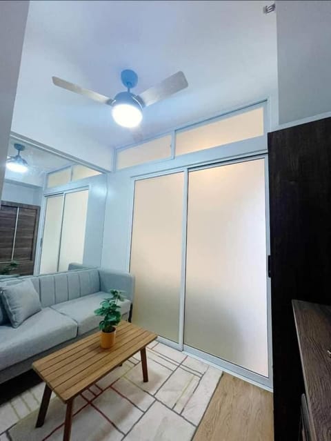 1 BR Condo with balcony in Verdon Parc Trevans 512 Apartment in Davao City