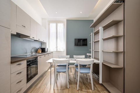 Dining area, oven, kitchen