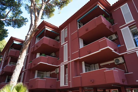 Property building, Balcony/Terrace