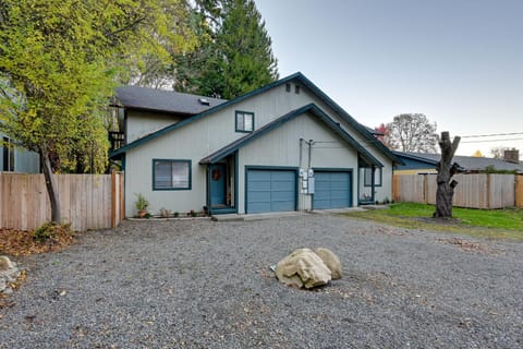 Walk to Parks and Bay Olympia Duplex with Fenced Yard Apartment in Olympia