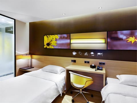 7Days Premium Shenzhen High New Science and Technology Park Subway Station Hotel in Hong Kong