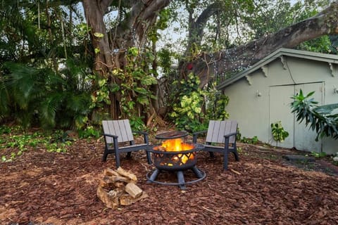 Oasis Under The Banyan I Tropical Pool & Arcade Villa in Oakland Park