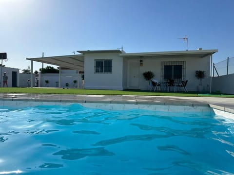 Chalet con piscina Sanlúcar de Barrameda Apartment in Sanlúcar de Barrameda