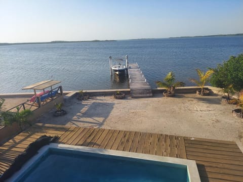 Tarpon bay 4 miles south of San Pedro town Apartment in Belize District