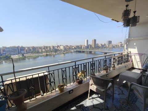 Property building, Day, Natural landscape, View (from property/room), Balcony/Terrace, City view, Lake view, River view