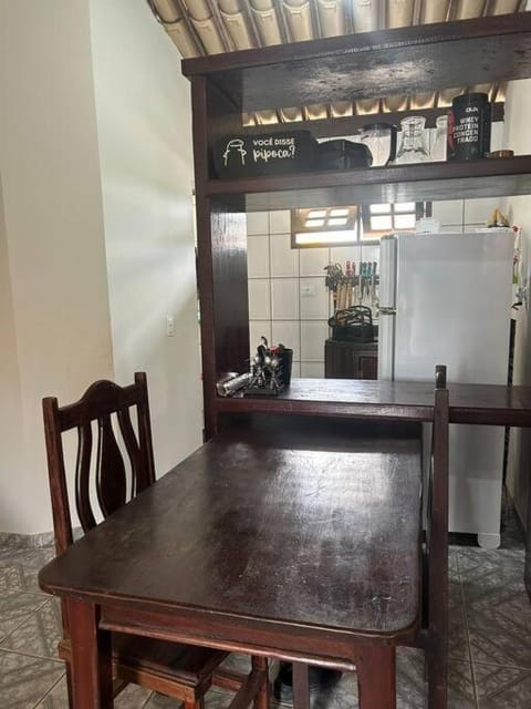 Kitchen or kitchenette, Dining area, minibar