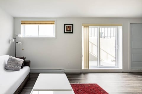 Logement neuf, spacieux Apartment in Longueuil